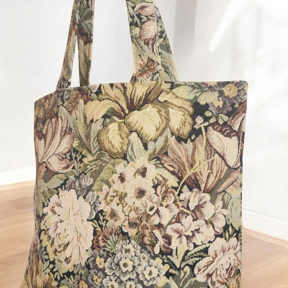 Sample Totebag - Picture 2 of 3